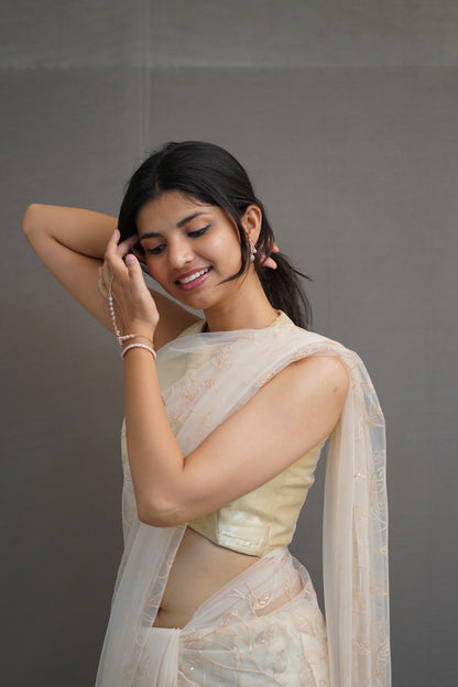 Closed Back Sleeveless Halter Neck Blouse