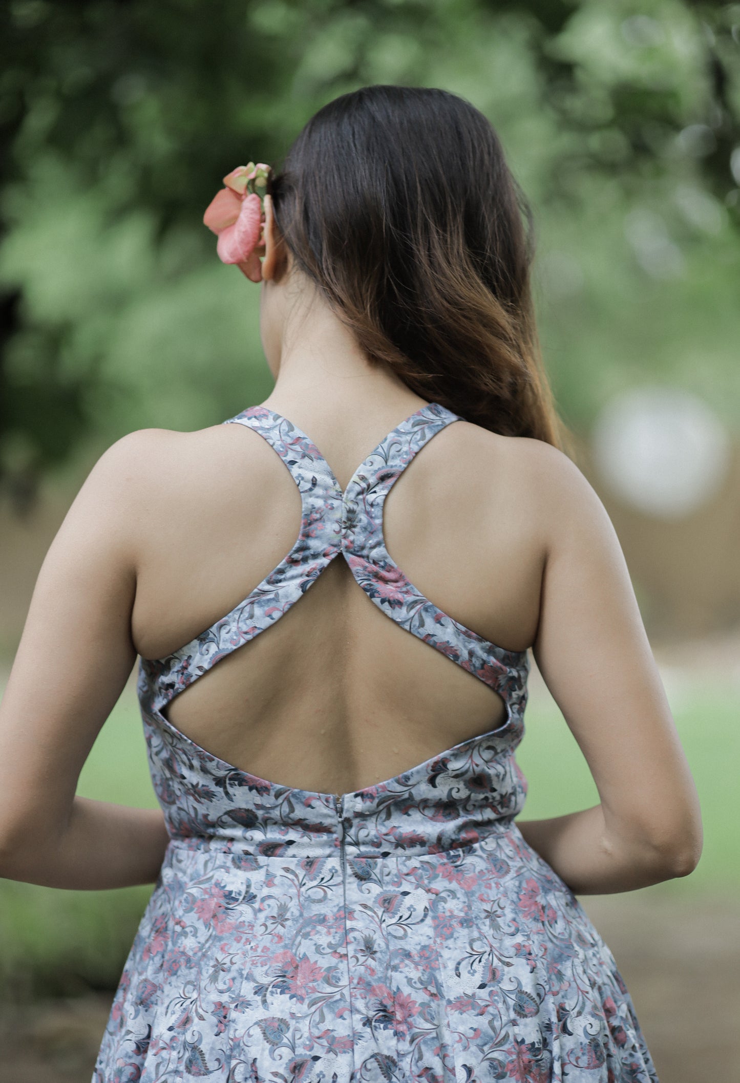 Plugging Neck Line With Creative Back Frock