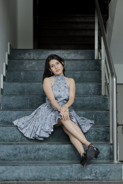 Turtle Color Halter Neck Backless Frock